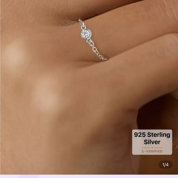 The Unbranded Brand Jewelry - Elegant 925 Silver Ring NWOT